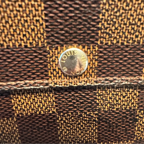 EUC Louis Vuitton Damier Ebene Sarah Wallet - Picture 3 of 12